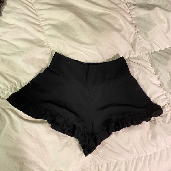 Frilled Shorts - Picture 8 of 8